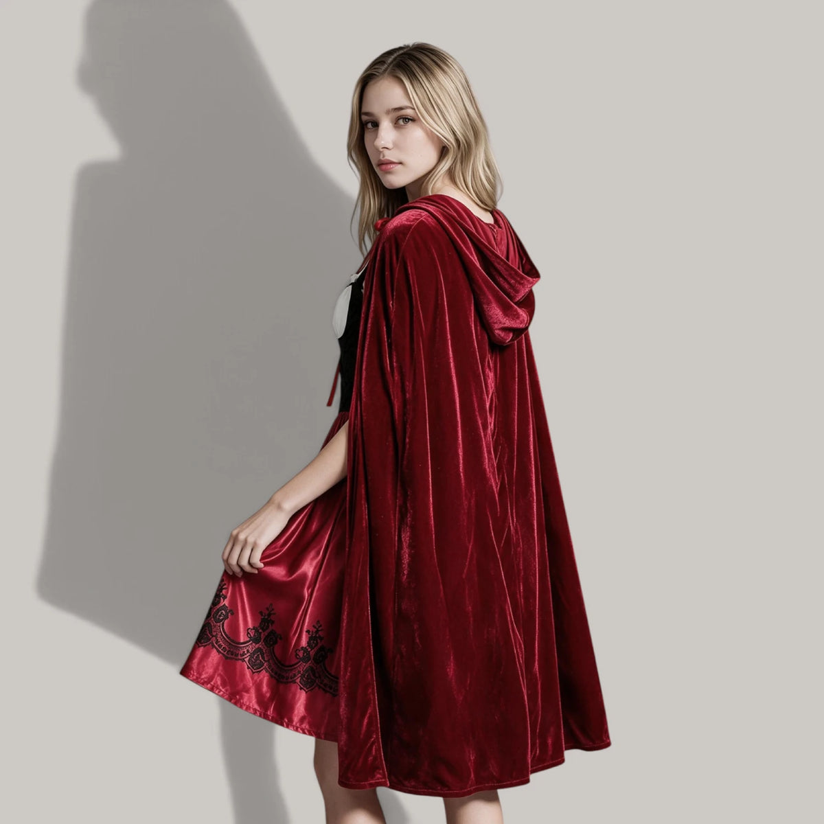 Rotkäppchen-Cosplay-Kostüm „Calla“ mit Samt-Umhang | S-XXL